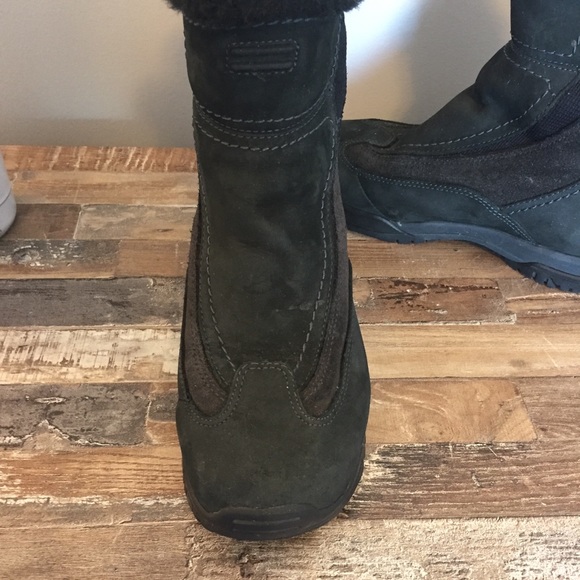 Columbia Winter Boots - Picture 7 of 16